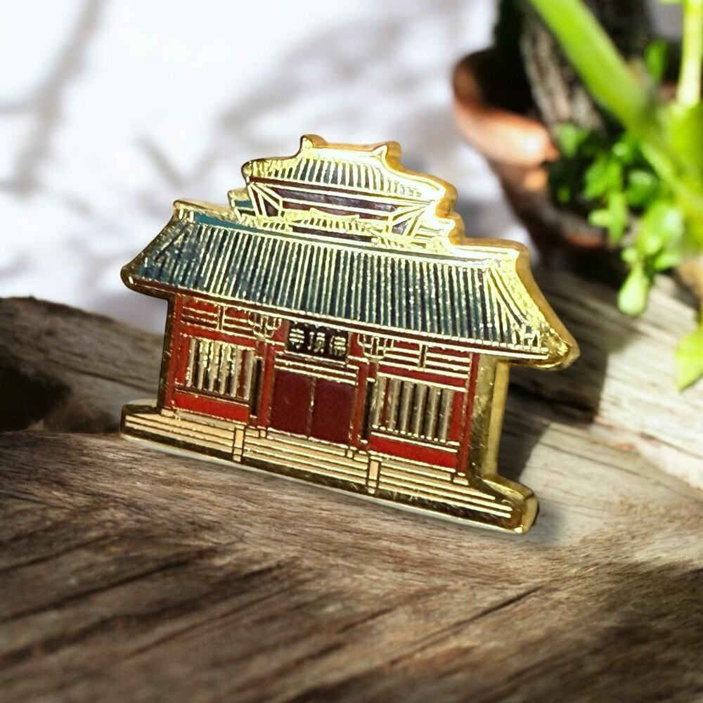 Sensō-ji Temple Lapel Pin Gold Tone Red Blue Enamel Bodhisattva of Compassion